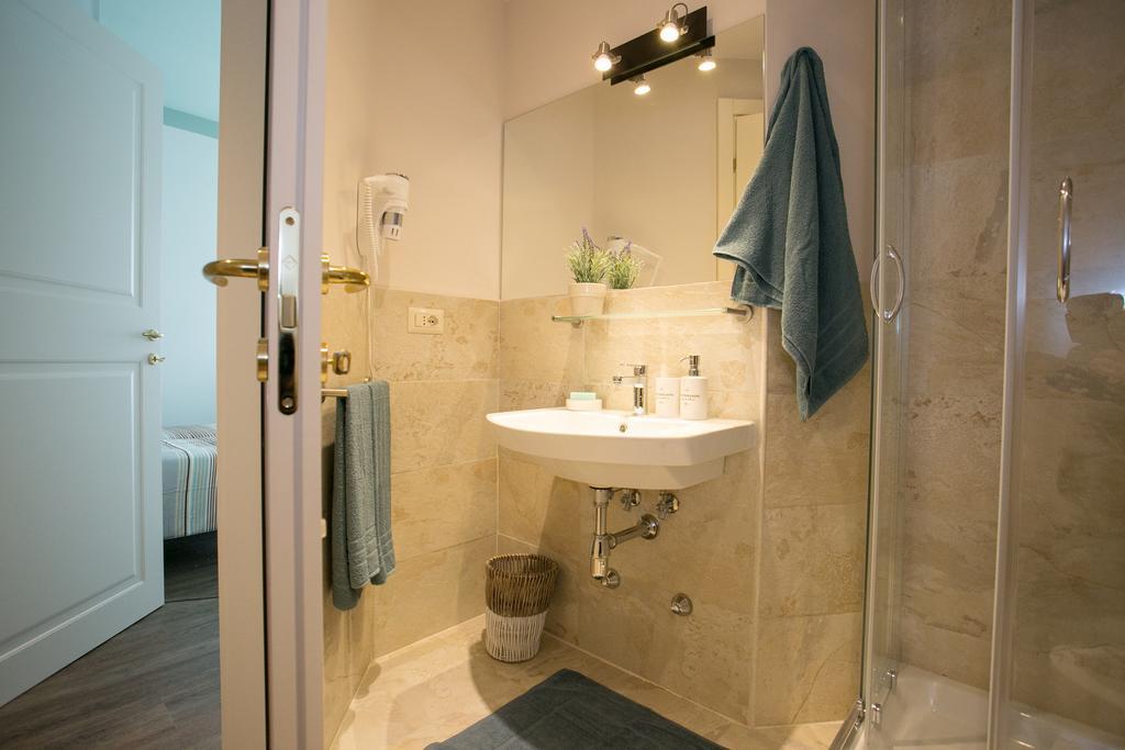 Ferienwohnung Cola Di Rienzo A E B Rom Exterior foto